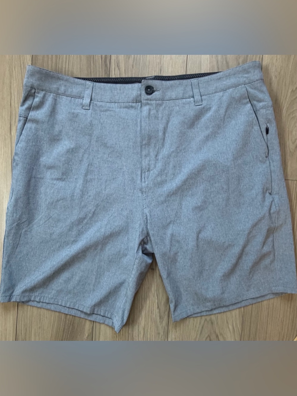 Vuori Performance Aim Shorts Mens Size 36 / 38 x 8” Dk Gray Golf Chino Stretch